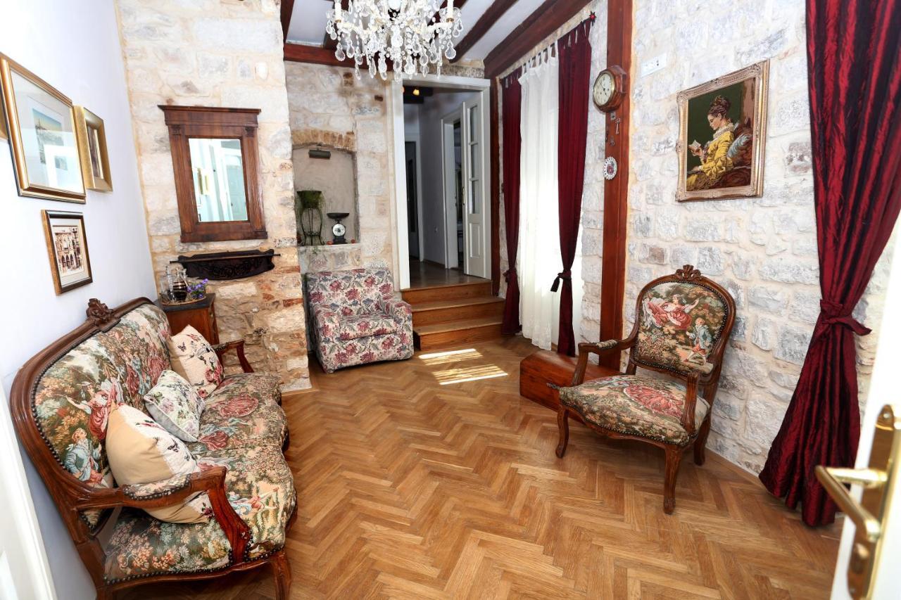 Palace Wall Residences Split Exterior photo