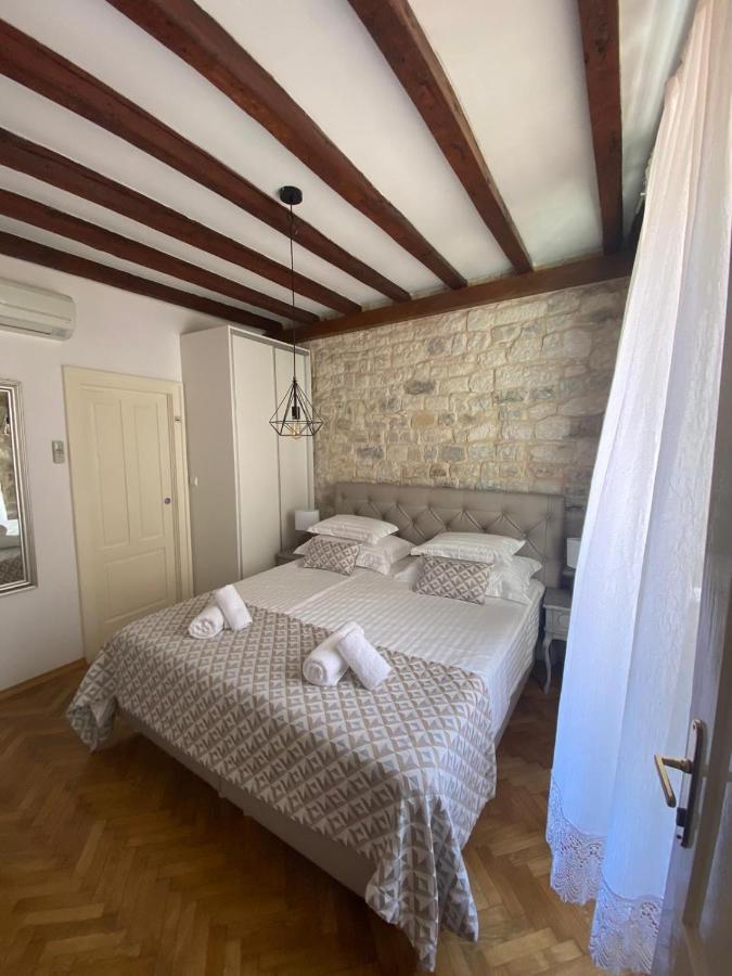 Palace Wall Residences Split Exterior photo